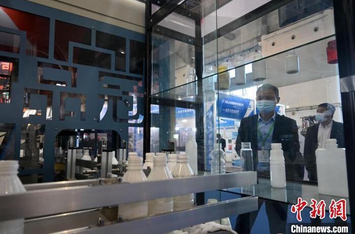 第三届中国·沧县塑料中空制品展览会在沧州开幕