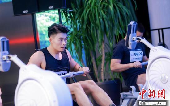 Virtual rowing competition held in Shanghai