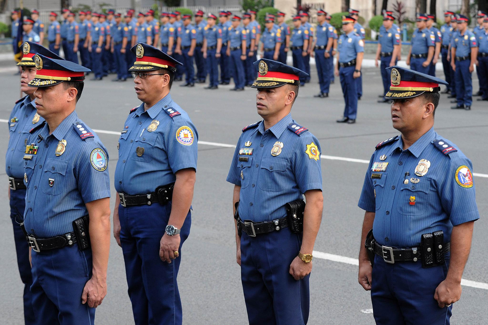 菲律宾警方逮捕6名涉毒人员 缴获150万比索非法毒品