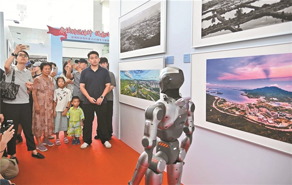 1.2万架无人机点亮夜空，深圳经济特区45周年庆典震撼上演